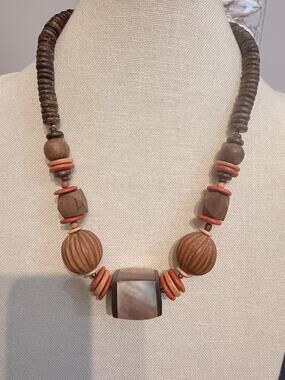 Vintage 20” Mother of Pearl Wood Chunky Necklace